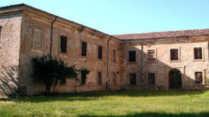 Fornovo, Carona ala edificio copia