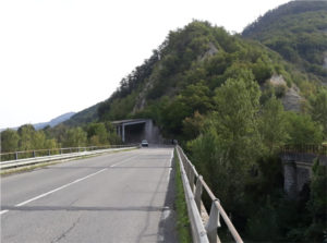 ponte sul rio Viazzana