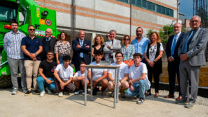 GADDA STUDENTI POSA PRIMA PIETRA-1