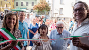 TAGLIO DEL NASTRO-1